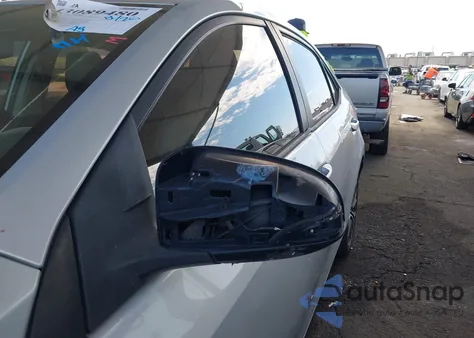 2014 Toyota Corolla S Plus z USA, uszkodzony, nr VIN 2T1BURHE1EC080388